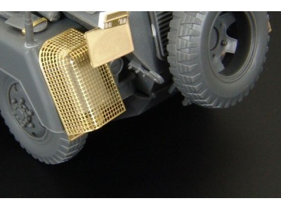 Sd Kfz 232 exhaust shroud mesh and silencer 