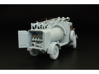 Albion 3-point fueller (AIRFIX) 