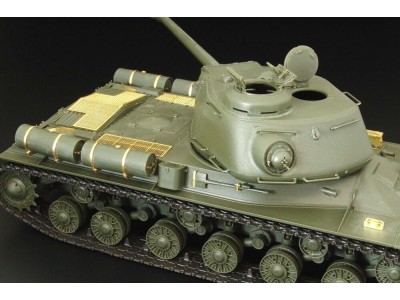 IS-2 