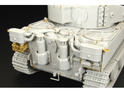 Tiger I ausf E - basic (6471 Italeri) 