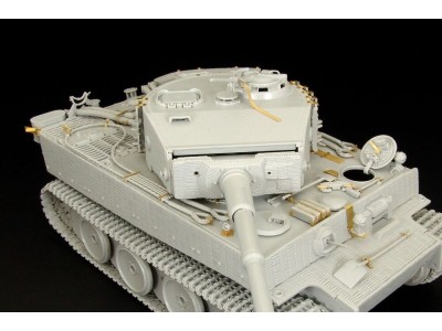 Tiger I ausf E - basic (6471 Italeri) 