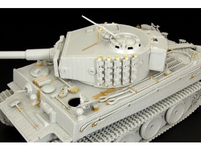 Tiger I ausf E - basic (6471 Italeri) 