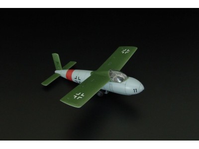 Me P1103 rocket fighter 
