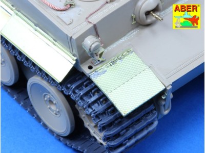 Fenders and exhaust covers for Tiger I (for early model in Africa) 