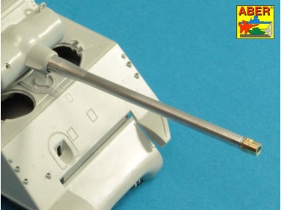 U.S 90 mm M3 barrel  with thread protector for tank destroyer M36B1 