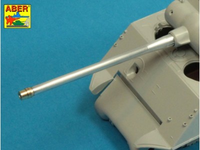 U.S 90 mm M3 barrel  with thread protector for tank destroyer M36B1 