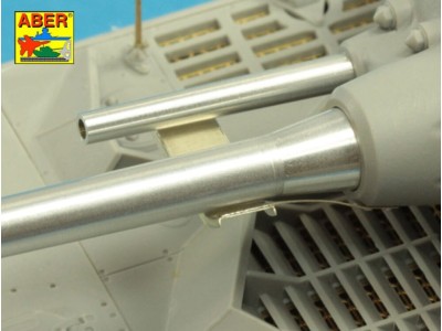 Israeli 105 mm M-68 tank barrel for TIRAN 4 Sh 