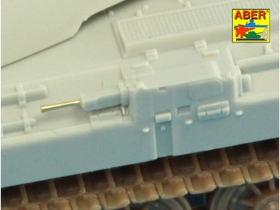 Light additional armament for Soviet tank JS-7 