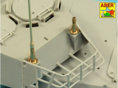 Set of 2 NATO antennas with mount bases 