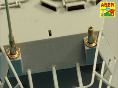 Set of 2 NATO antennas with mount bases 
