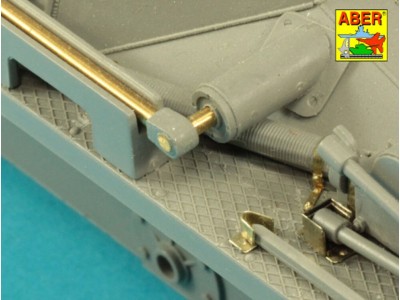 Pz.Kpfw. I, Ausf.A/B (Sd.Kfz. 101) Tool & Equipment holders 