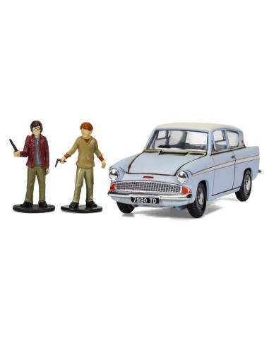 Harry Potter -  Enchanted Ford Anglia w/Harry and Ron figures 