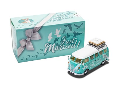 Volkswagen Campervan Just Married 