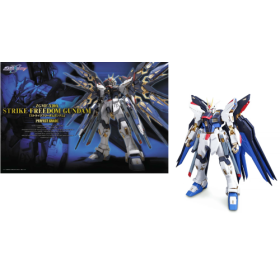 GUNDAM - Perfect Grade - Strike Freedom Gundam - 30 CM REPROD