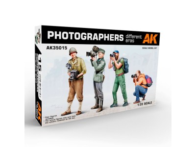 Photographers (DIFFERENT ERAS) 1/35. 