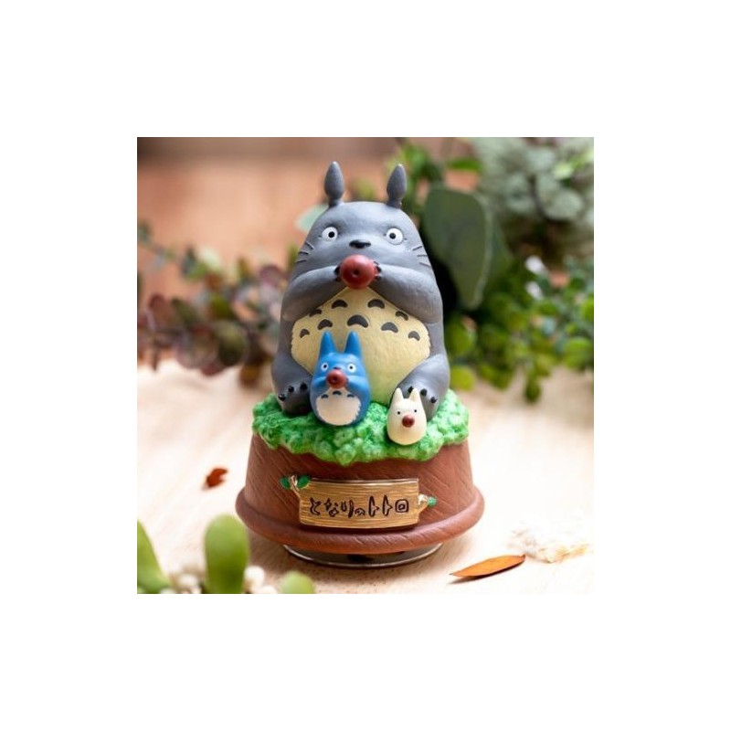 MON VOISIN TOTORO - Totoro joue de l'ocarina - Grande statue musicale