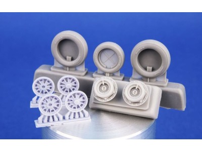 F-86K Sabre Dog Wheels 