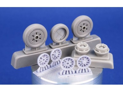 F-86K Sabre Dog Wheels 