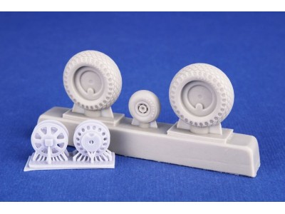 A-20 Havoc/Boston/ P-70 Nighthawk Wheels/ Hubs without Covers for Special Hobby 