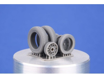 SMB-2 Super Mystère Wheels for Special Hobby and Azur/Frrom 