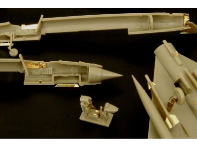 Mig-21 MF-MFN (Eduard 4425-7106) 