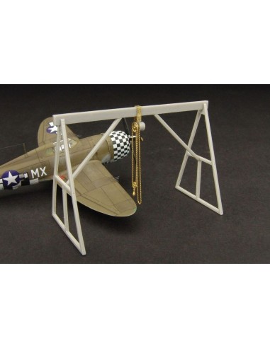 U S  Airfield crane 