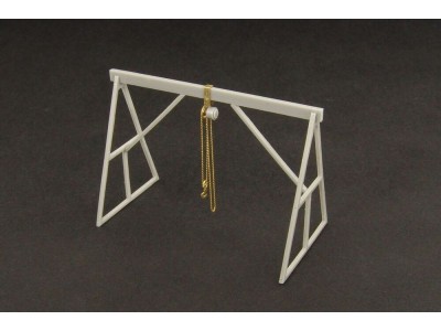 U S  Airfield crane 
