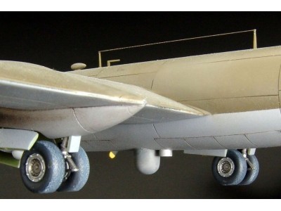 B29 antenas and AN-APQ-13 radar 