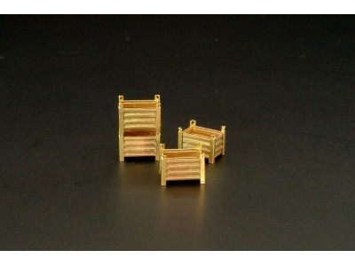 steel containers (4 pieces) 
