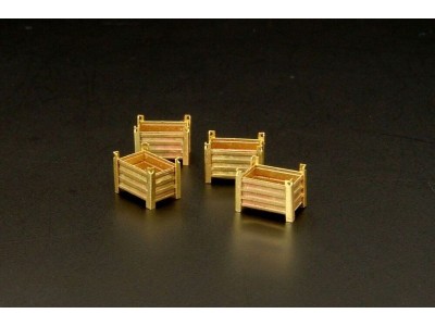 steel containers (4 pieces) 