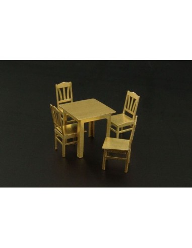 Table and chairs 