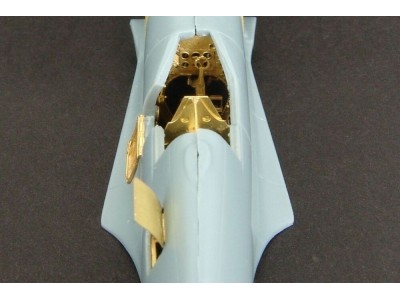 Spitfire LF Mk IX e (Sword72050) 