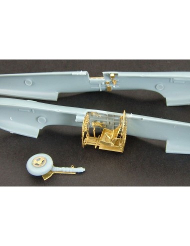 Spitfire LF Mk XVI (Sword72052) 