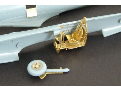 Spitfire LF Mk XVI (Sword72052) 