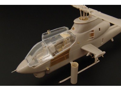 Bell AH-1G Cobra (Az model) 