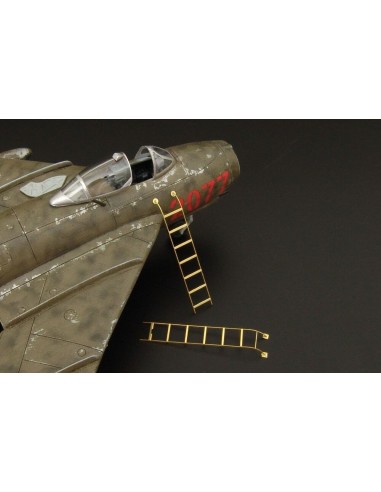 Step ladders Mig 15-Mig 17 (two type) 