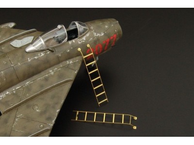 Step ladders Mig 15-Mig 17 (two type) 
