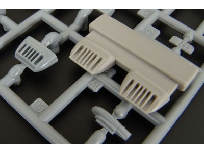 AH-1G Cobra air intake correction set (Special hobby) 