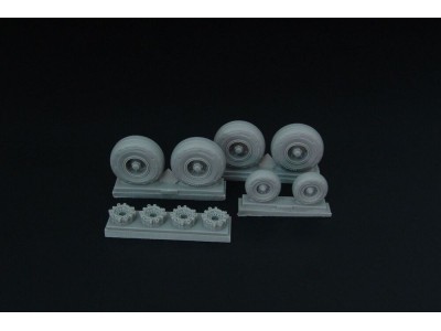 C-130 wheel set (with disc brakes) (Italeri) 