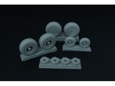 C-130 wheel set (with disc brakes) (Italeri) 