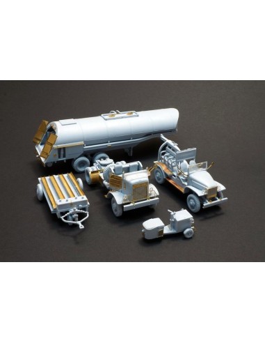 USAF bomber re-supply  set (Airfix) 