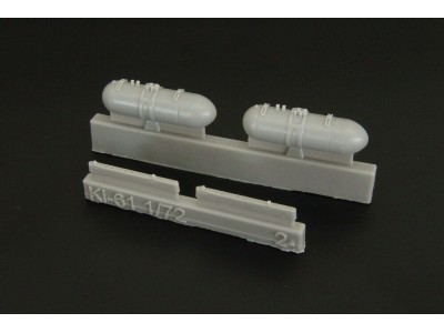 Ki-61 Id Hien Wing Racks & Drop Tanks 