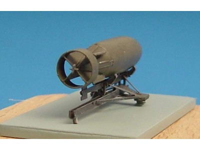 Bomb rack for Spitfire  - british 500lb bomb 