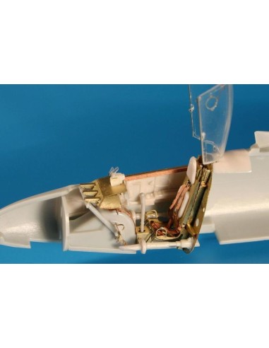 He 162 Salamander interior 