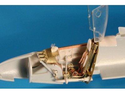 He 162 Salamander interior 