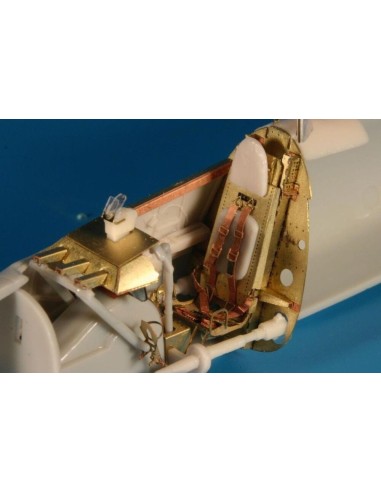 He 162 Salamander interior 