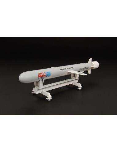 AGM-109 TOMAHAWK 