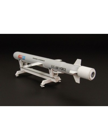 AGM-109 TOMAHAWK 