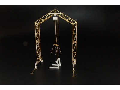 German airfield portal crane 