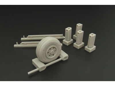 US Navy wheel chocks (modern) 